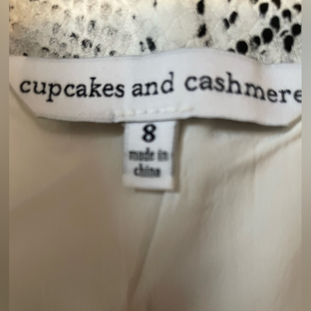 #328, cupcakes and cashmere snake print mini skirt, size 8 - Picture 4 of 4